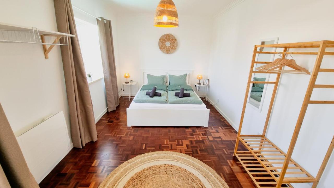 Отель Tika Surf Camp Ericeira Carvoeira Экстерьер фото
